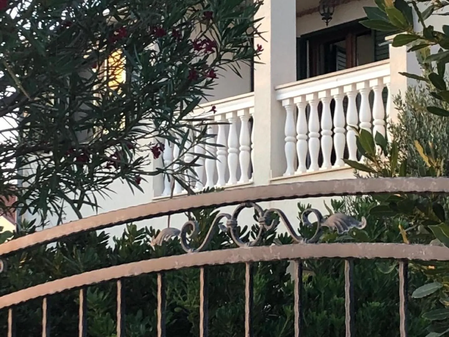 Ferienhaus In Privlaka Mit Garten, Grill Und Terrasse Vikendica
