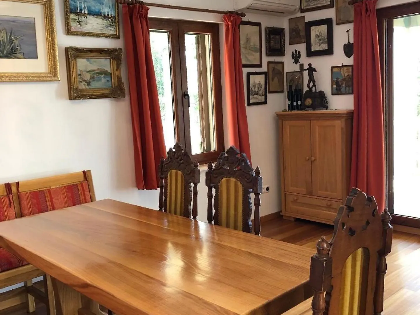 Ferienhaus In Privlaka Mit Garten, Grill Und Terrasse